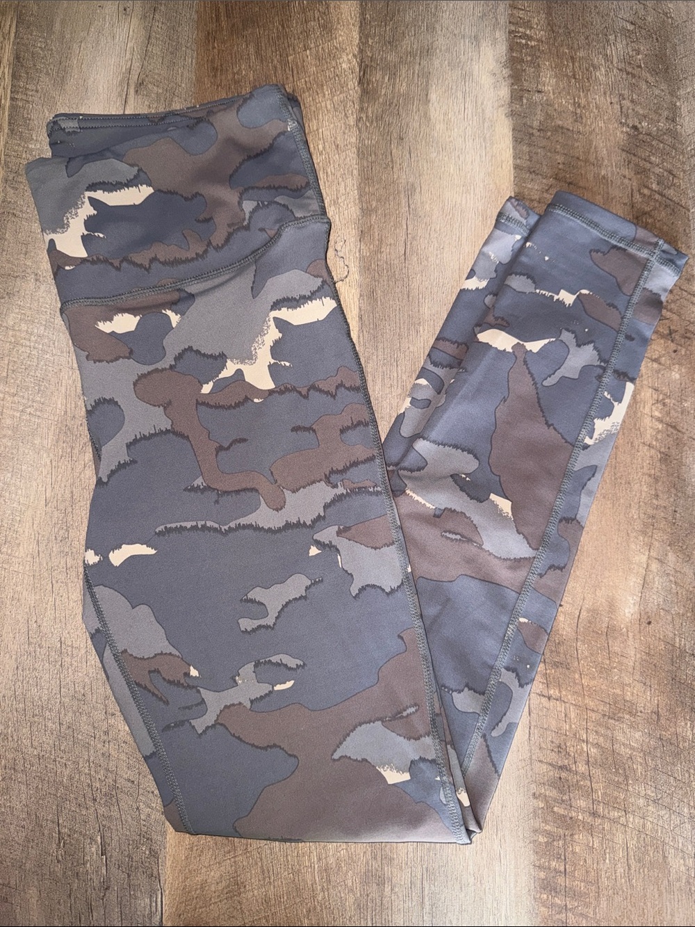 mono b women’s gray camo leggings size medium
